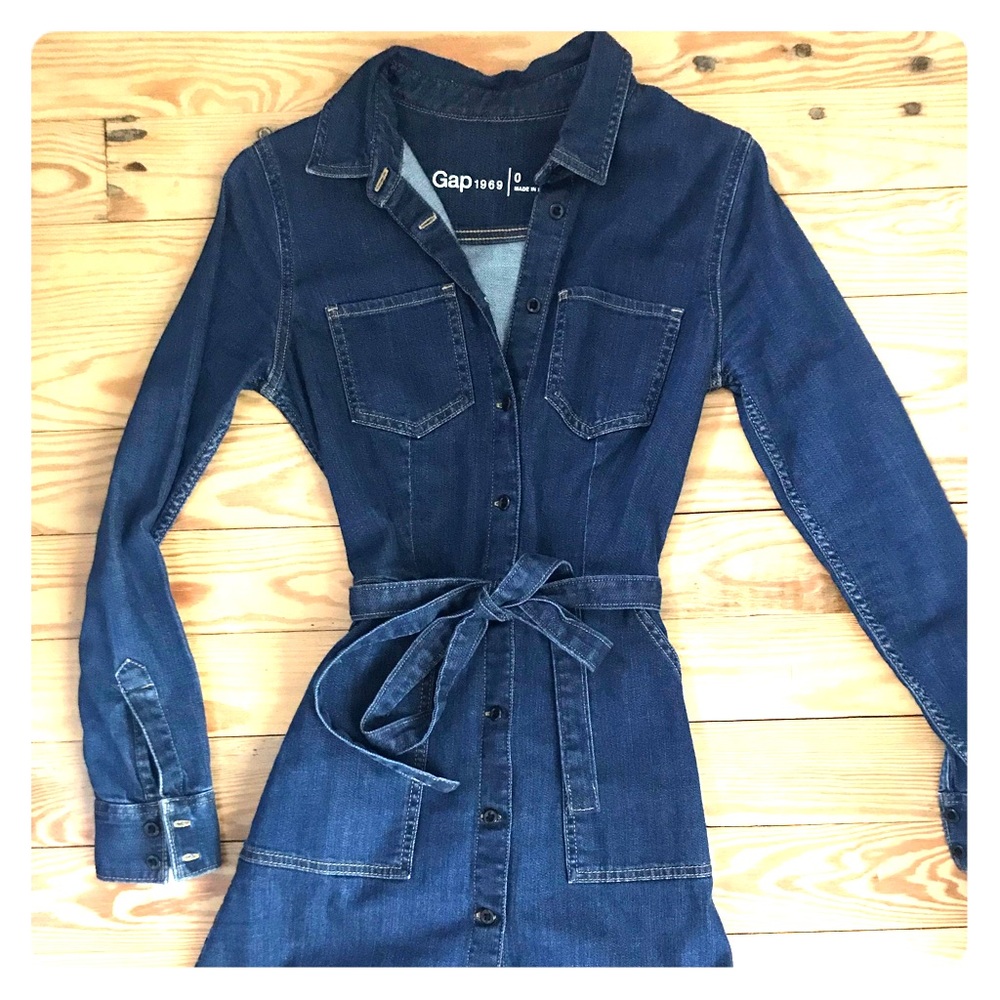 Gap denim button-front dress